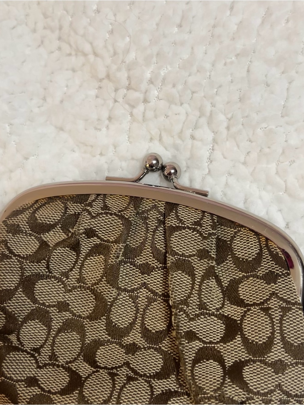 Coach Brown Signature Canvas Kiss-Lock Card & Coin Pouch - Picture 4 of 5